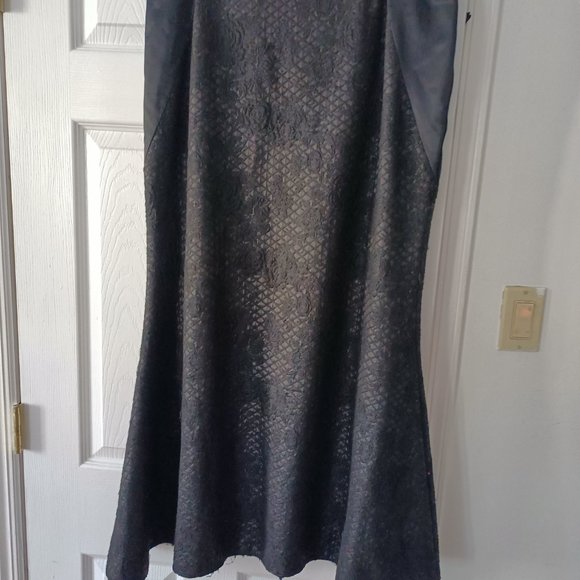 Guzella max skirt - Picture 2 of 4